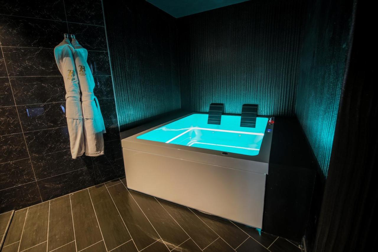 Suite com Banheira de Hidromassagem