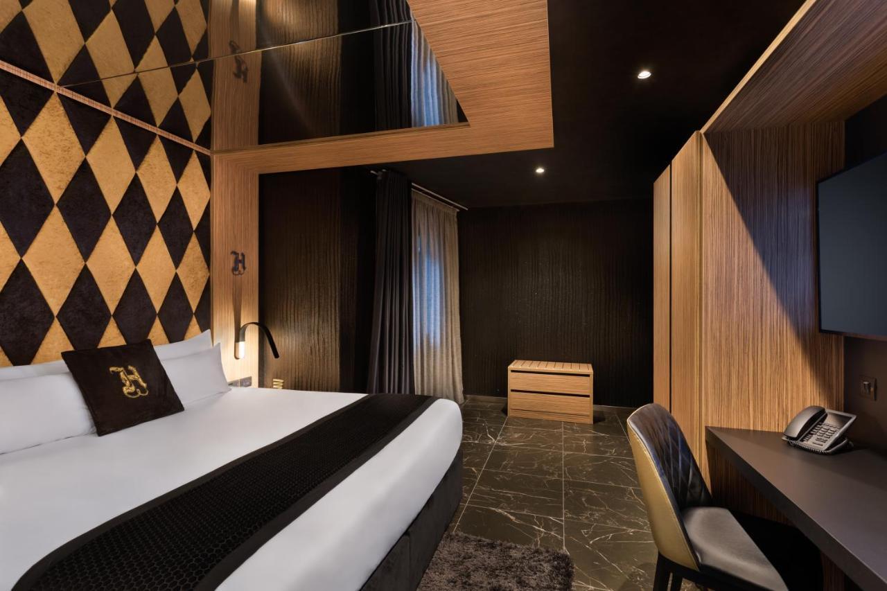 Elegant Room with Spa Access,1695779662:JPEG